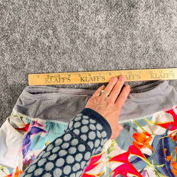 Athleta Floral Running Shorts Size S 3.5" Inseam Lined Polyester-Spandex - Picture 6 of 8